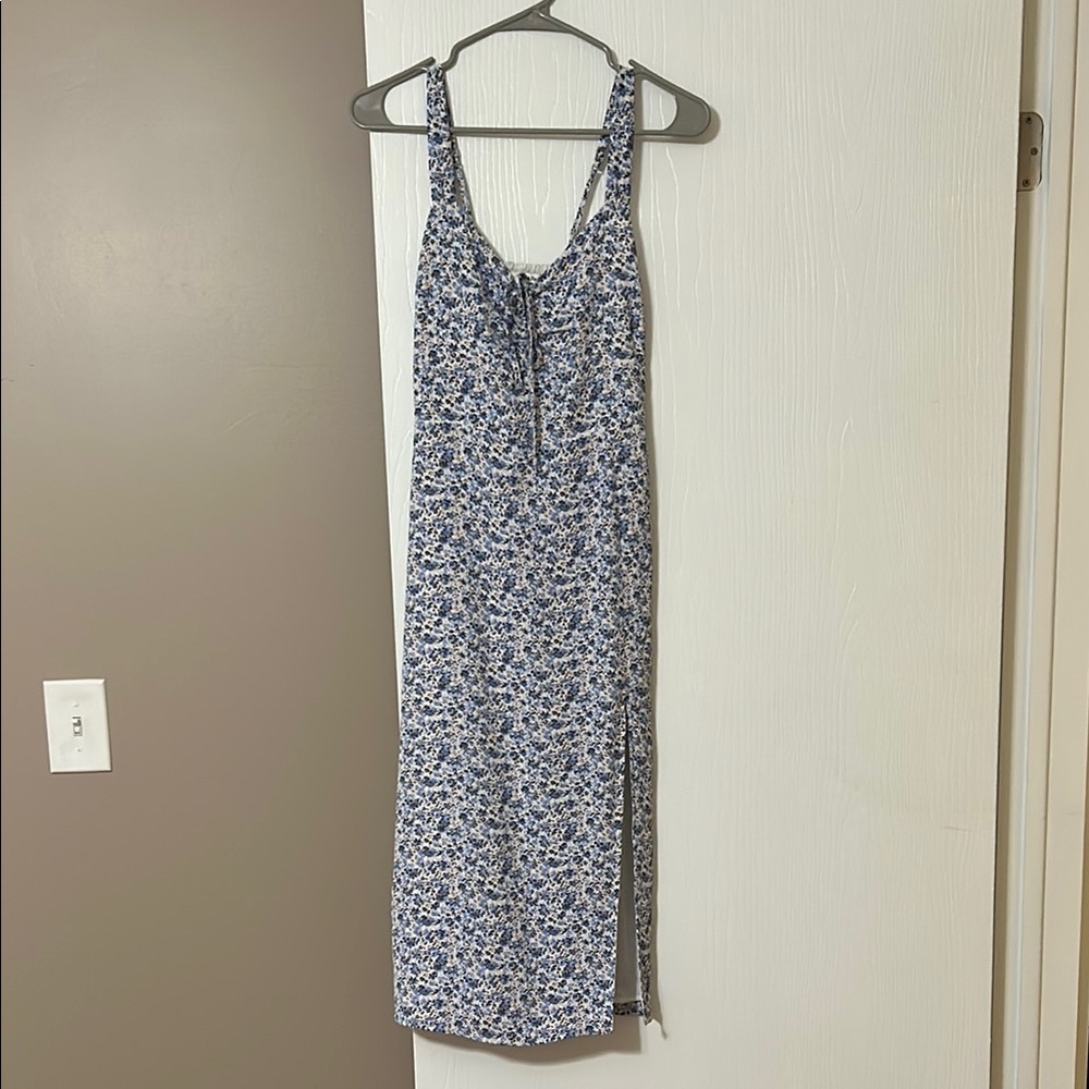 Abercrombie Floral Blue and White Midi Dress